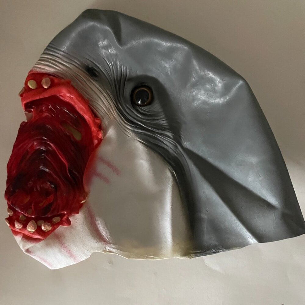 Shark Mask - Picture 4 of 4